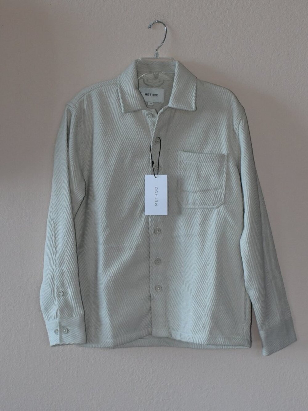 Method Men’s Stone Soho Luxe Hybrid Chevran 1 pkt Button Overshirt Sz S NWT $169